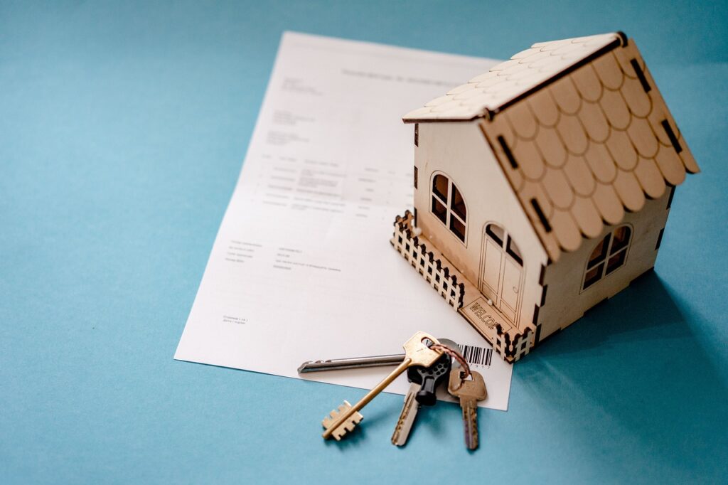 Illustration showing a house, a key and a contract: scheduling a property viewing or booking a real estate consultation. On one side, there’s a depiction of a person touring a house, symbolizing the property viewing process. On the other side, an image of a professional consultation setting, with papers and discussions, representing personalized real estate advice. The image emphasizes choice and ease of scheduling.
